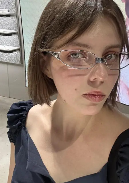 Я София, 18, знакомлюсь для общения в Ротереме