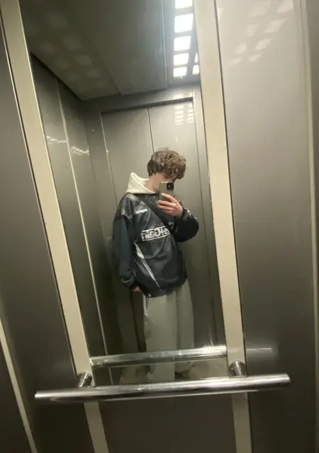 Я Vlad, 18, знакомлюсь без обязательств в Берлине