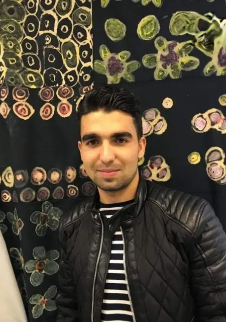 Hamid из Парижа, мне 26, познакомлюсь