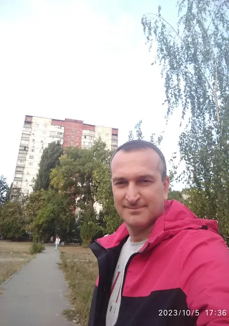 Я David, 47, из Киева, ищу знакомства без обязательств