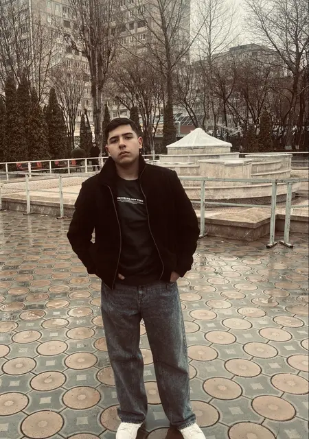 Arsen из Еревана, мне 18, познакомлюсь для вирта