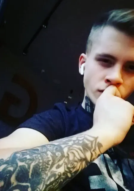 Я Ярослав, 26 років, знайомлюсь без зобов'язань у Мелітополі