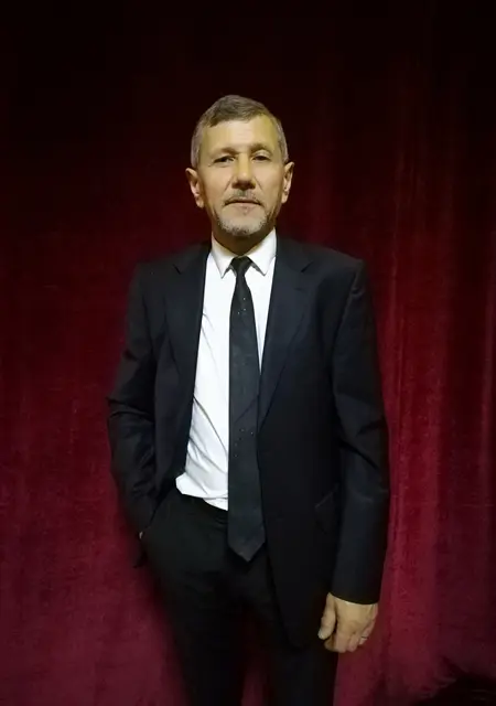 Влад из Киева, мне 59, познакомлюсь на одну ночь