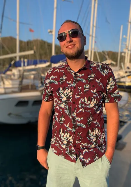 Олександр з Хмільник, шукаю на сайті знайомства на одну ніч