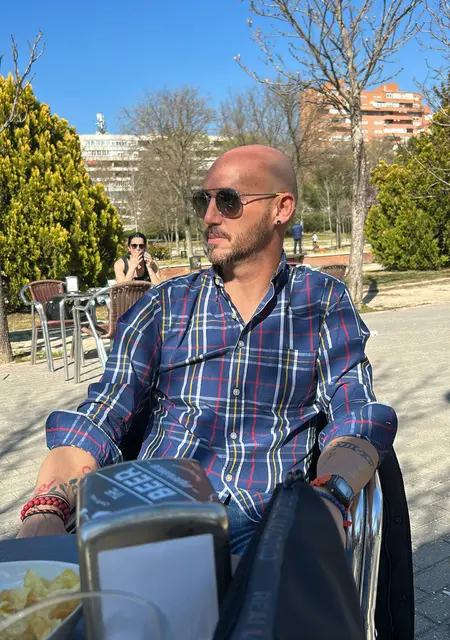 Xavi из Гвадалахары, мне 46, познакомлюсь для приятного времяпровождения