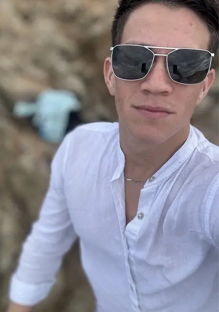 Soy Willian, 24 años de Barcelona, busco conocer gente para hacer nuevos amigos
