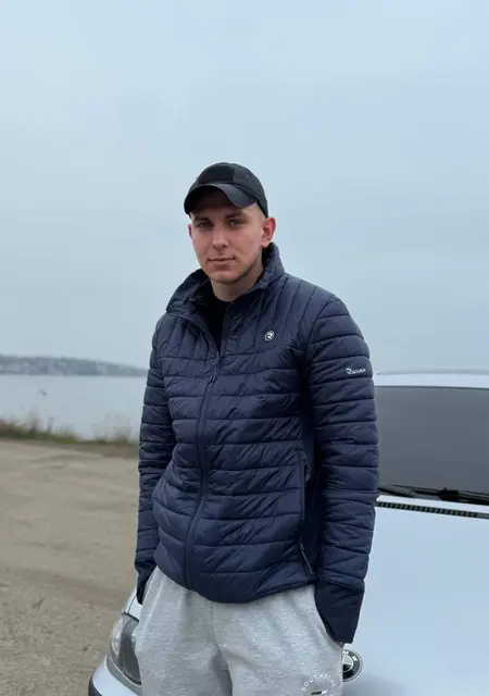 Я Макс, 26 років з Миколаїв, шукаю знайомство для вірт