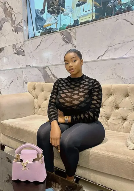 Diva from London, looking for chat