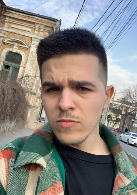 Я Кирилл, 23, знакомлюсь на одну ночь в Макеевке