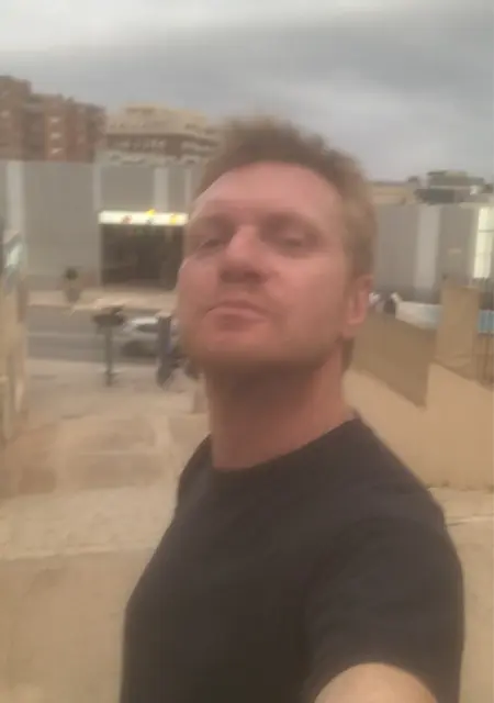 Я Phoenix, 40, из Милана, ищу знакомство для открытые отношения