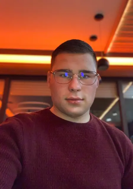 Я Віктор, 23, знакомлюсь без обязательств в Покровском