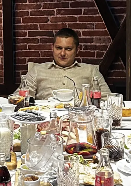 Міша з Мостиська, шукаю на сайті приємне проведення часу