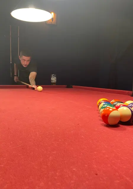 Rostyslav from Bolton, 21 years old, ready to meet for one-night stand