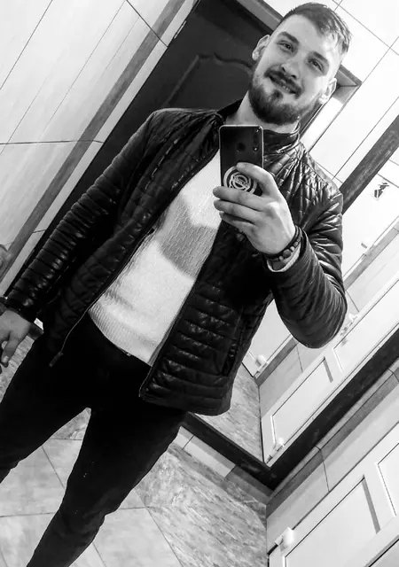 Pavel из Барановичей, мне 31, познакомлюсь для постоянных отношений