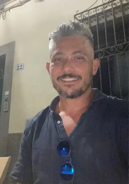 Lore из Флоренции, ищу на сайте знакомства на одну ночь