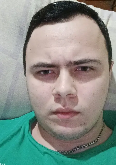 Максим з Макіївки, шукаю на сайті знайомства на одну ніч