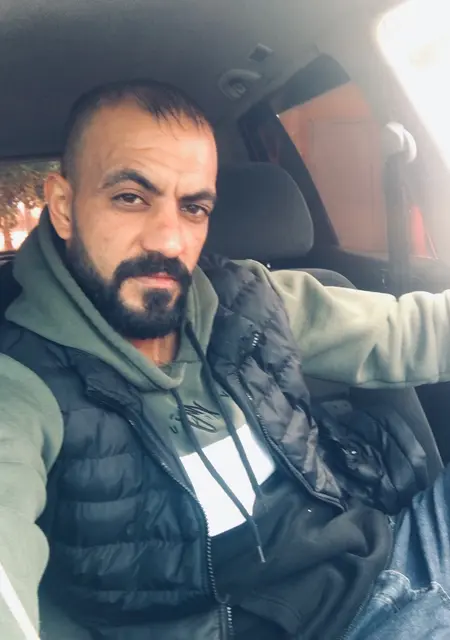 Я Efecn, 34, из Коньи, ищу знакомство для приятного времяпровождения