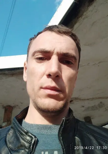 Андрей из Каменского, мне 41, познакомлюсь для приятного времяпровождения
