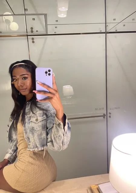 Я Andrea, 20, знакомлюсь для совместных путешествий в Данди