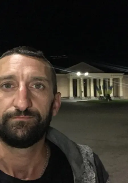 Александр из Павлограда, мне 40, познакомлюсь на одну ночь