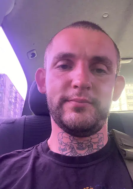 Я Юрій, 30 років, знайомлюсь без зобов'язань у Львові