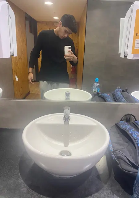 Pablo из Арекипы, мне 20, познакомлюсь для открытые отношения