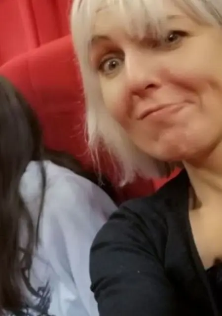 Cris из Парижа