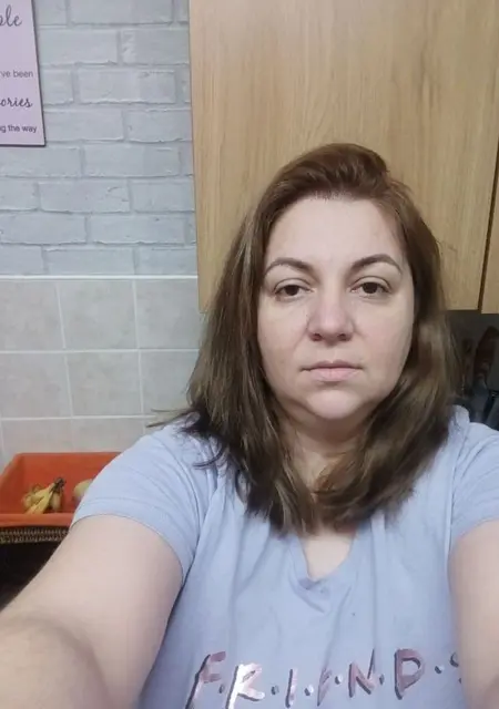 I'm Iuliana, 42, looking to meet in London