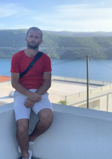 Sssert из Хуста, мне 25, познакомлюсь на одну ночь