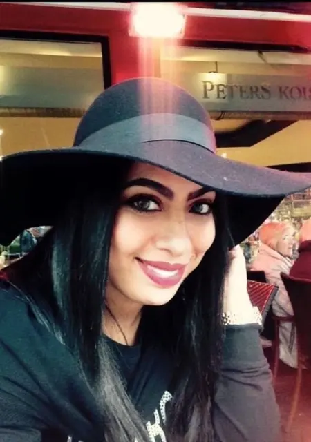 Nawal из Парижа