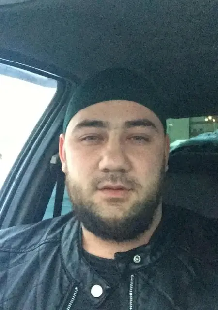 Rasul из Чилика, мне 25, познакомлюсь для общения