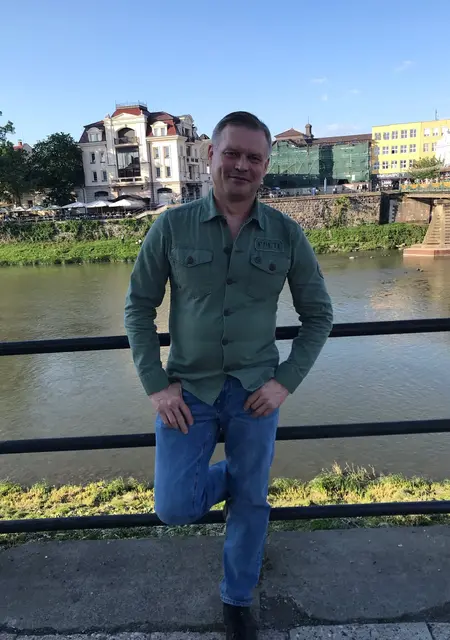 Я Сергей, 52 років з Мукачева, шукаю знайомства на одну ніч