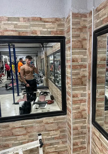 Nassime de Granada, busco en el sitio lío de una noche