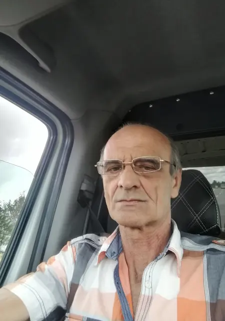 Саша из Бобруйска, мне 56, познакомлюсь без обязательств