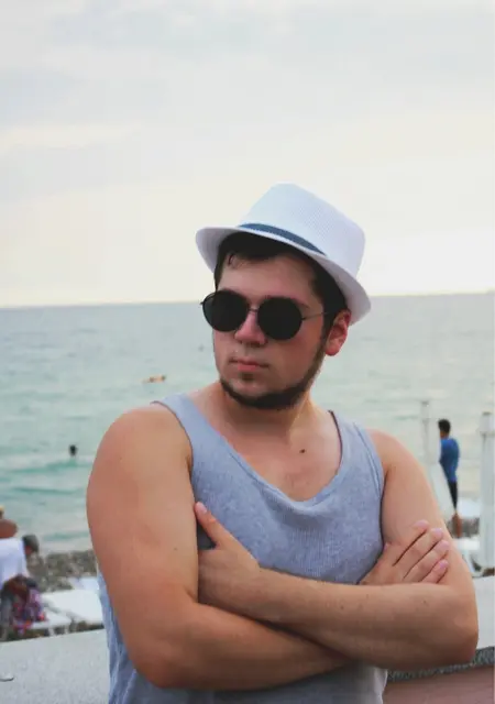 Роман з Мелітополя, мені 31 років, познайомлюсь для вірт