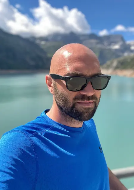 Andrew de Madrid, busco en el sitio chatear