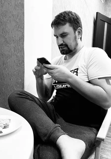 Я Александр, 40, из Свиндона, ищу знакомство для постоянных отношений