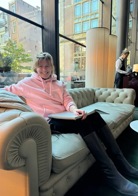 Я Oksana, 42, из Киева, ищу знакомство для приятного времяпровождения