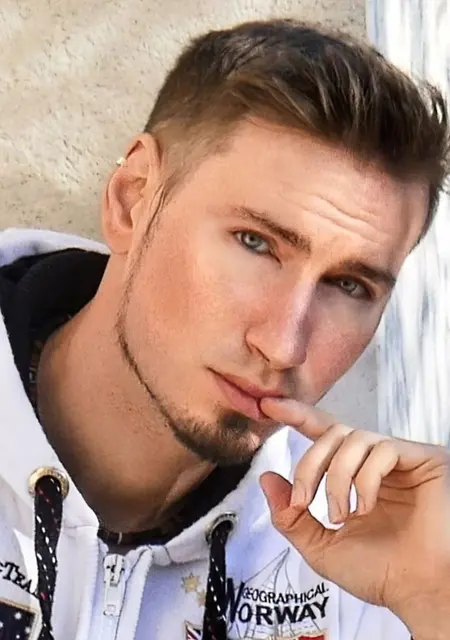 Я Cyril, 36, знакомлюсь в Париже