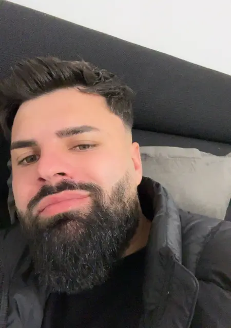 Я Sergiu, 26, знакомлюсь на одну ночь в Бухаресте