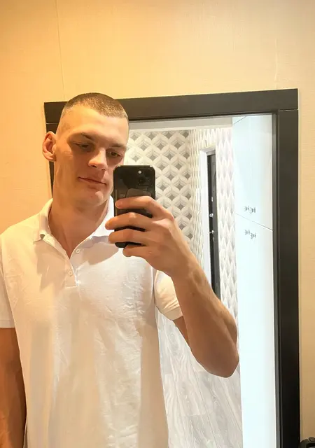 Александр з Бердянська, шукаю на сайті знайомства без зобов'язань