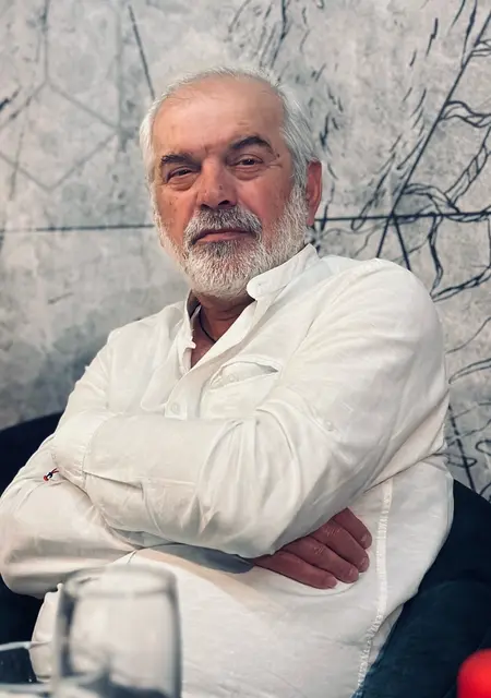 Lee з Києва, шукаю на сайті знайомства без зобов'язань