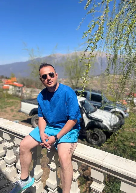 Я Yas, 32, из Франкфурта-на-майне, ищу знакомства без обязательств