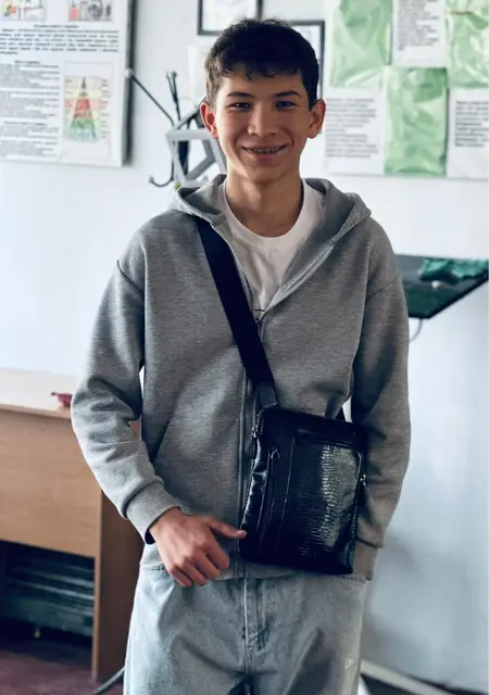 Emir из Бишкека, мне 19, познакомлюсь на одну ночь