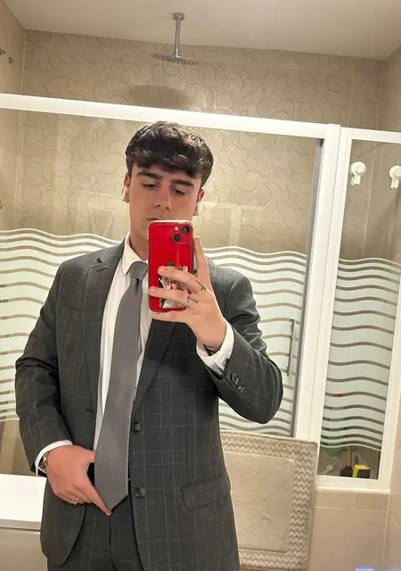 Jorgeoj de Sevilla, busco en el sitio lío de una noche