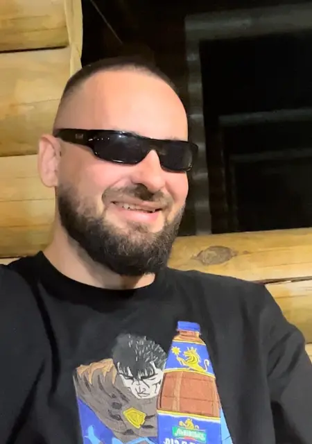 Глеб из Кривого Рога, ищу на сайте знакомства на одну ночь