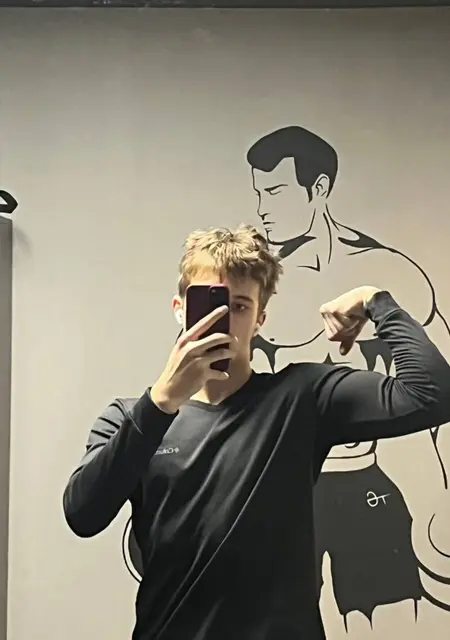 Я Пашв, 18 років, знайомлюсь без зобов'язань у Ірпінь