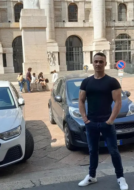 Я Miahai, 32, из Рима, ищу знакомства без обязательств