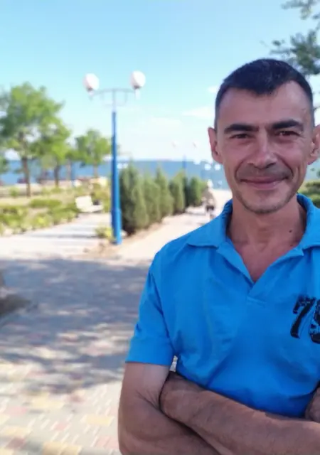 Я Саша, 38 років, знайомлюсь без зобов'язань у Харкові