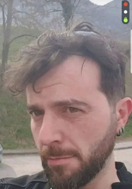 Olyer из Парижа, мне 42, познакомлюсь